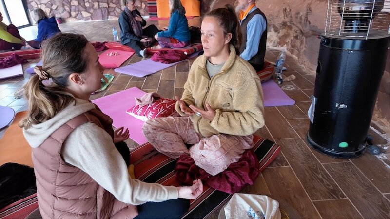 Arabia 26: Hannah & Svitlana by Openhand