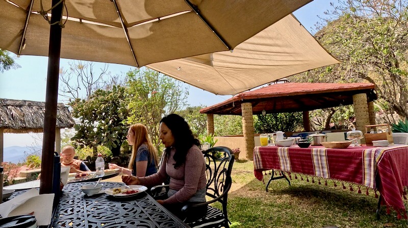 Mexico 26: Colourful lunch