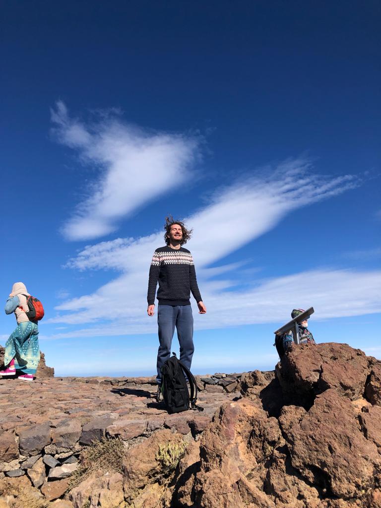 Volcano, wind & clouds