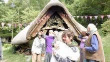 Divinicus 25: Hugs all round
